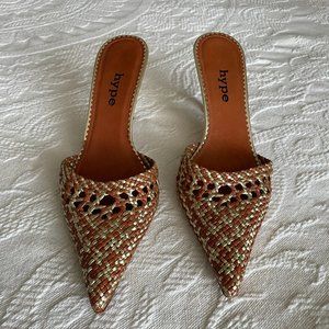 Hype pointed toe mules, brown and gold, 7.5 (fit like 7)